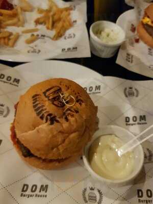 Dom Burger House