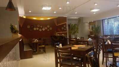 Miráss Empório E Restaurante Árabe