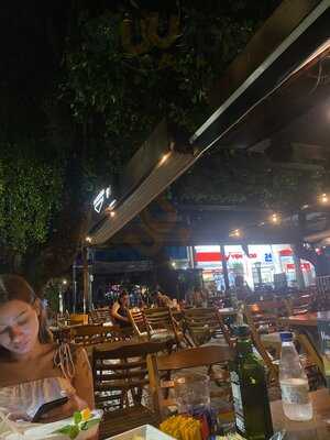 R21 Bar & Restaurante