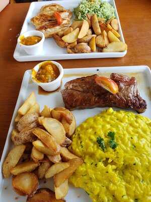 R21 Bar & Restaurante