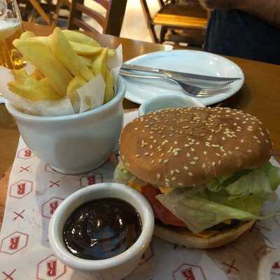 R21 Bar & Restaurante