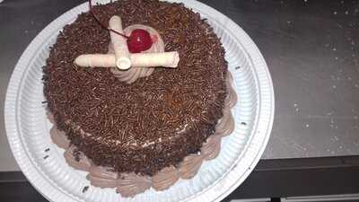 Panificadora E Confeitaria Empório Dinda