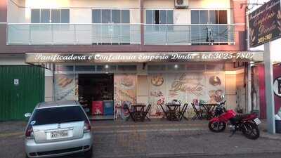 Panificadora E Confeitaria Empório Dinda