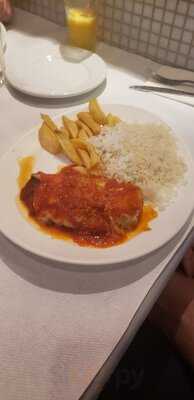 Nello's Cantina E Pizzeria