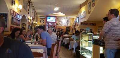 Nello's Cantina E Pizzeria