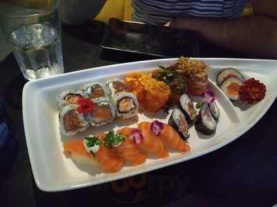 Takone Sushi House