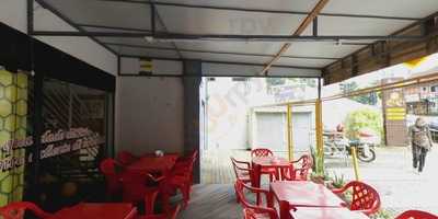 Padaria E Confeitaria Favo De Mel