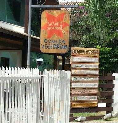 Shanti Café & Bistrô