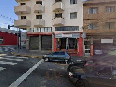 Cheles Rotisserie & Restaurante