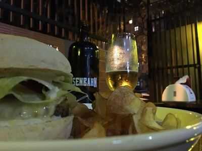 Old Ale Hamburgueria Artesanal