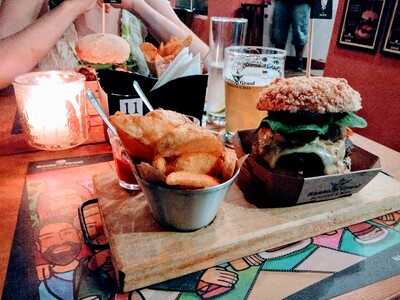 Santo Graal Burguer & Beer