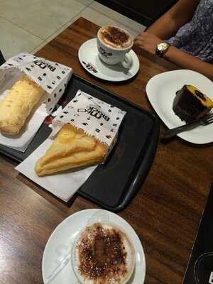 Mr. Black Cafe Gourmet