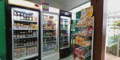 Beach Point Conveniência