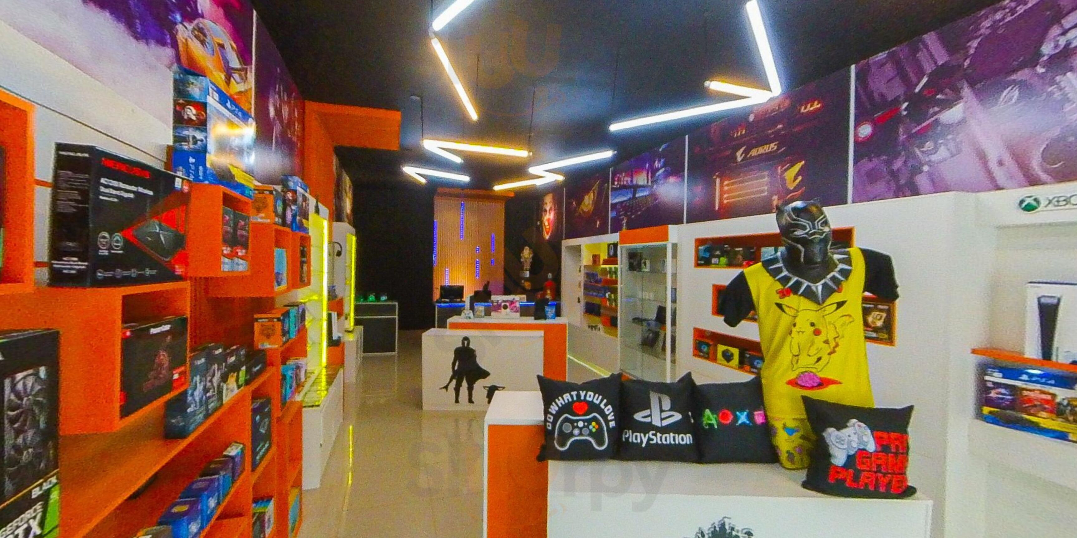 Azul E Branco Games E Lanches