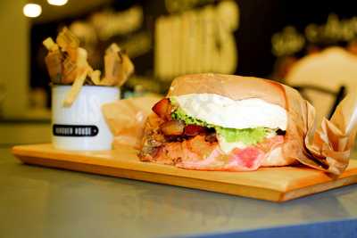 Minas Burger House