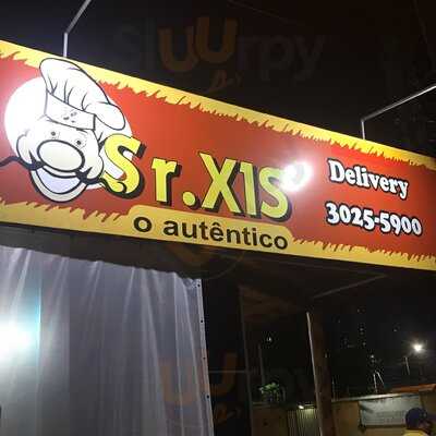 Sr. Xis