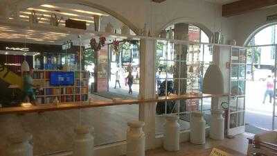 Bacio Di Latte - Top Center Shopping