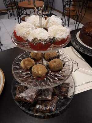 Empório Dom Casmurro - Bistrô, Café & Livros