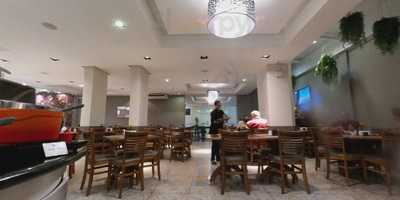 Restaurante E Pizzaria De Ville