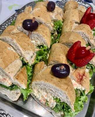 Paris Confeitaria E Cafe Bakery