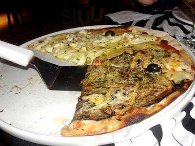 Pizzaria E Spaghetteria Chocolate Com Banana