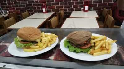 Garagem Velha Bar & Hamburgueria