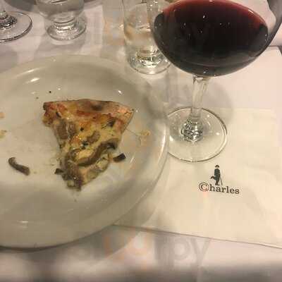 Charles Pizzaria Grill