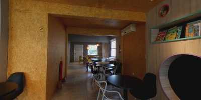 Kimi Café & Minifestas