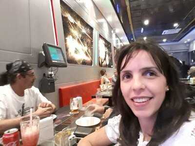 Jeti's Burger & Grill