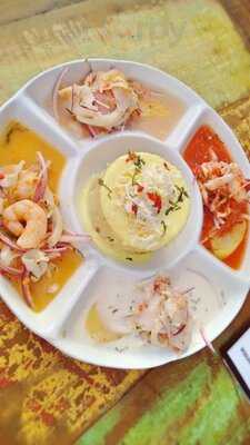 Huaco Restobar Peruano