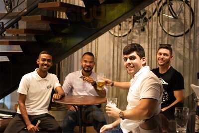 Saloon Barbearia & Bar