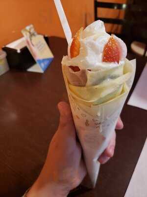 Hachi Crepe & Café