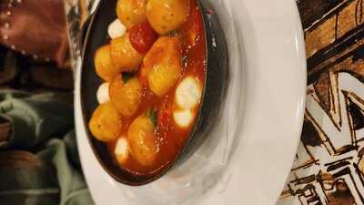 Paris 6 Petit Bistro