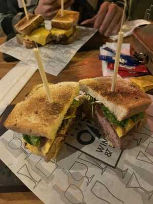 The Oak Wine And Beer