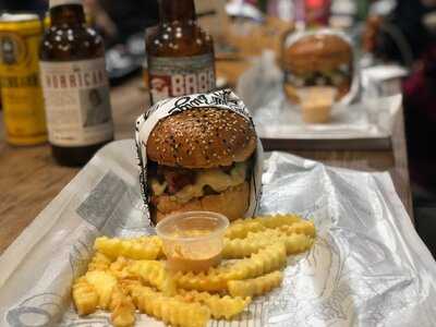 Base 390 Hamburgueria Artesanal