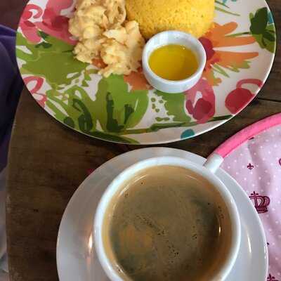 Riojampa Ateliè, Café