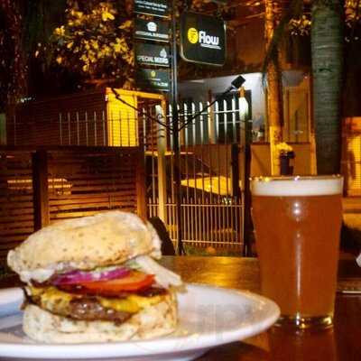 Flow Artesanal Burguers And Beers