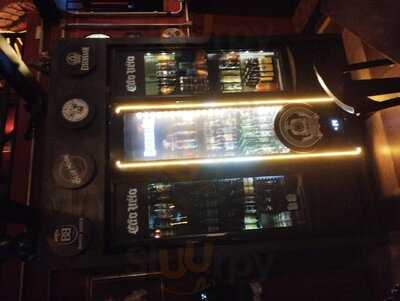 Cão Véio - Pinheiros