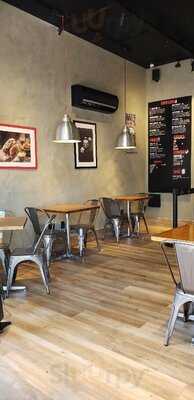 The Black Beef - Olegario Maciel