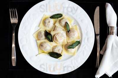 Ragú Rotisseria & Co.