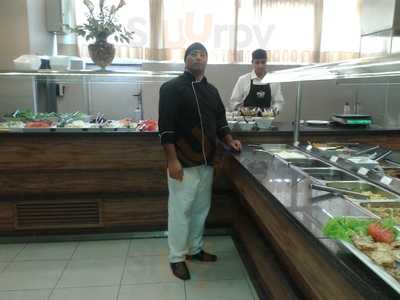 Tem Sabor Cafeteria E Restaurante