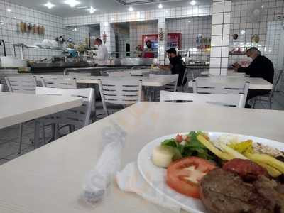 Saladas Carnes E Cia