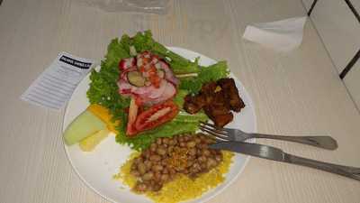 Saladas Carnes E Cia