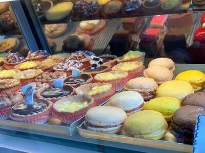 Patisserie Douce France