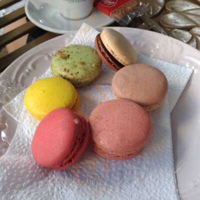 Paradis Macarons