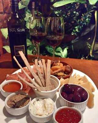 Sacra Rolha Champanharia