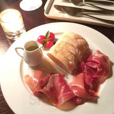 Admiral's Place Whisky Bar