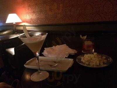 Admiral's Place Whisky Bar