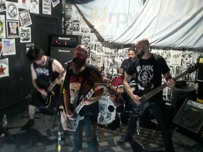 Two Tone Pub & Tattoo