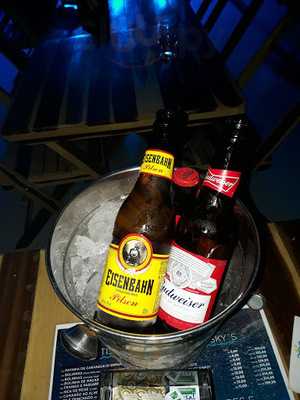 Submarine Music & Resto